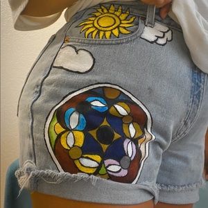 Levi’s Reworked Jean Shorts 🪡🧶